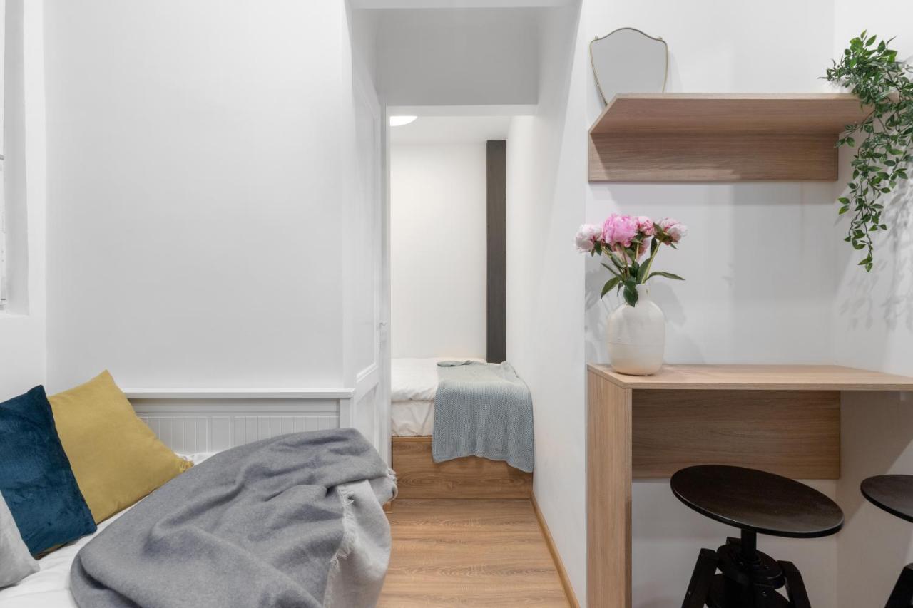 Ultra Central, 15 Sqm Studio By Urbanesq Bukarest Eksteriør billede